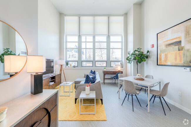 1 BR, 1 BA
