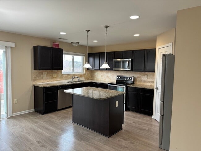 Photo - 1620 Shire Village Dr