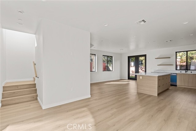 Photo - 11145 Hortense St