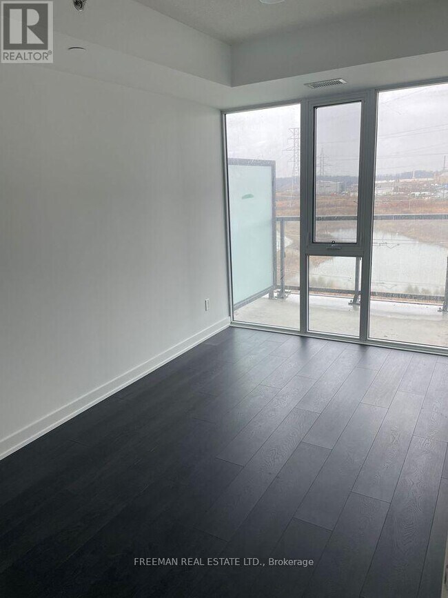 Photo - 3200 Dakota Cmn Unité B608