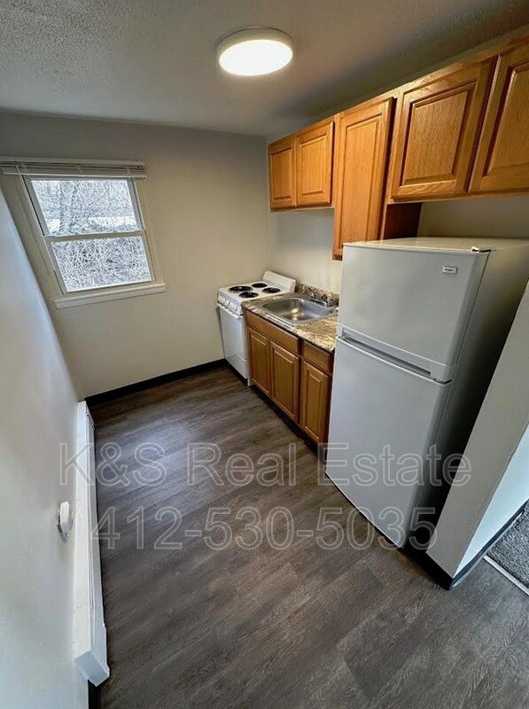 Photo - 445-445 Library St Unit 5