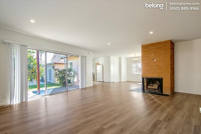 Photo - 11856 Beatrice St