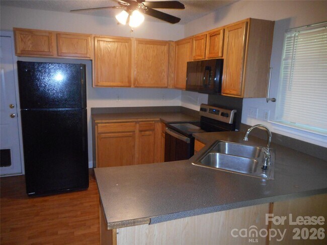 Photo - 8037 Shiny Meadow Ln