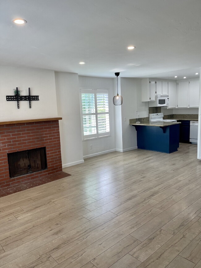 Photo - $2,990 - 2 Bed / 3 Bath Beautiful Condo in North Park Unit 24