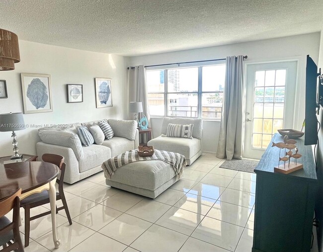Photo - 401 Golden Isles Dr Condo Unit 916