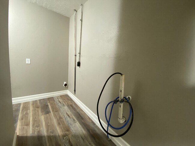 Photo - Charming 5 Bedroom House