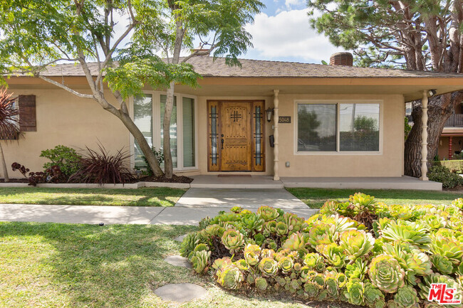 Building Photo - 5048 W Slauson Ave Rental