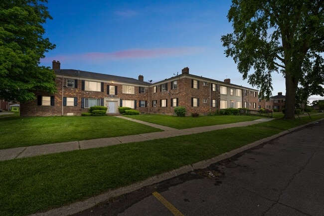 Photo - Franklin Village Apartments