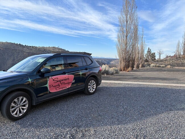 Photo - Peaceful Terrebonne Living Near Steelhead Falls, Unbelievable Views!