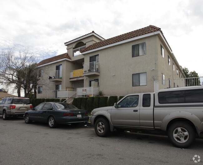 6765 Fair Ave