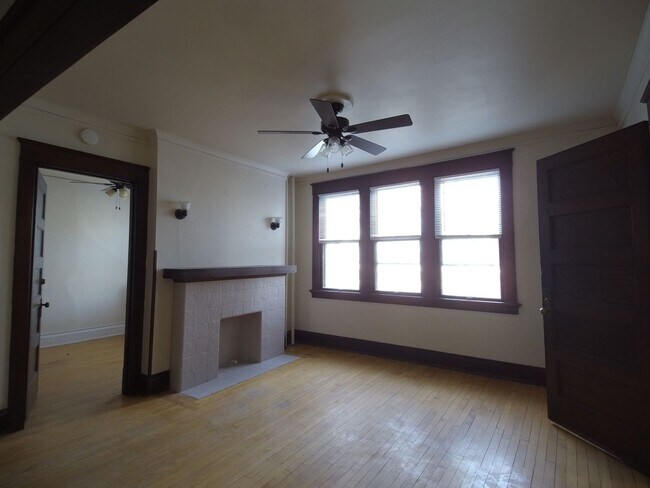 Photo - Saxony Manor