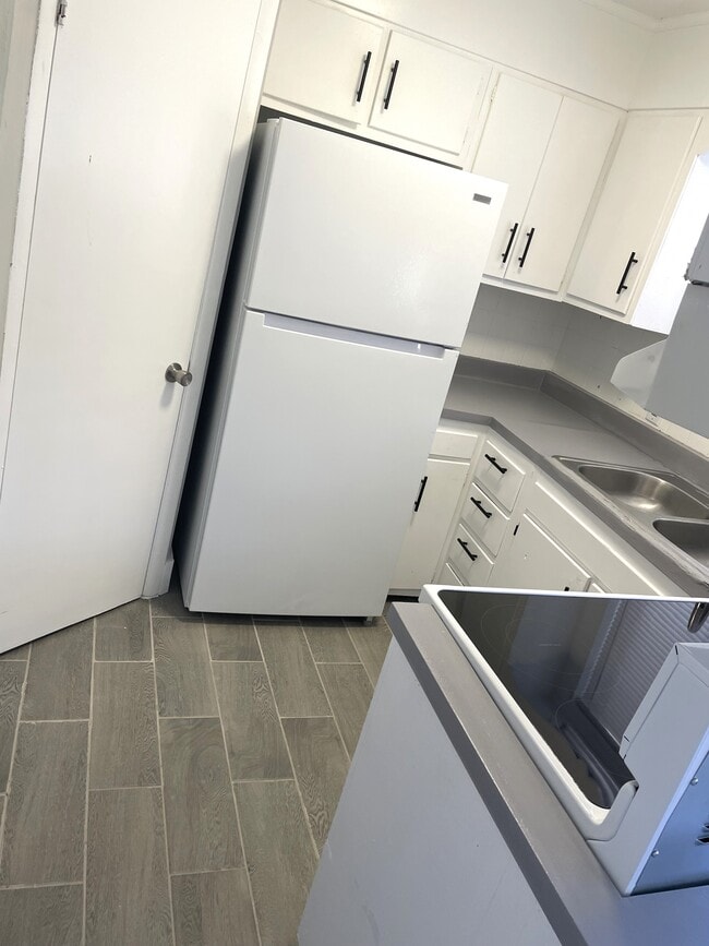 Avera Ave Apartments - Avera Ave Apartments