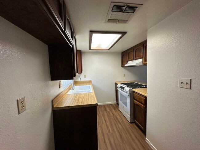 Photo - 7813 S Laurelglen Blvd