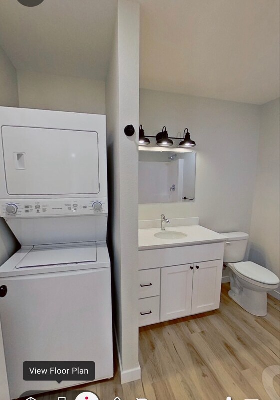 104 8th Ave SW
