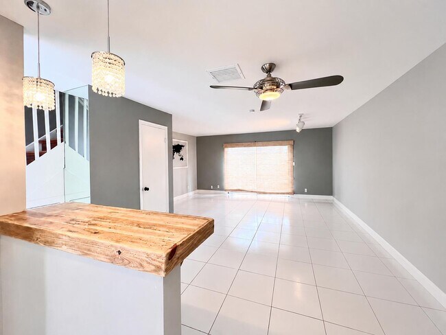 Photo - 4103 NE 21st Terrace