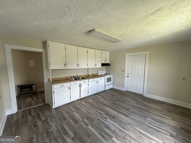 Photo - 2455 Pegasus Parkway