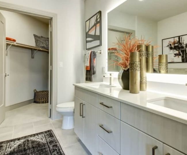 Photo - 1610 E 6th St Unit 200.244