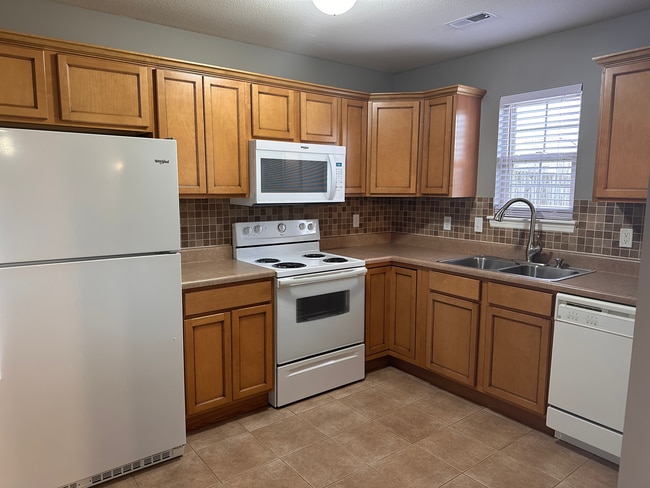 Cocina 2 - 5110 Aspen Ridge Dr