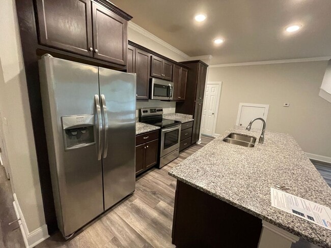 Photo - PRE-LEASING FOR AUGUST 2026!