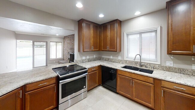 5623 Dorothy Dr