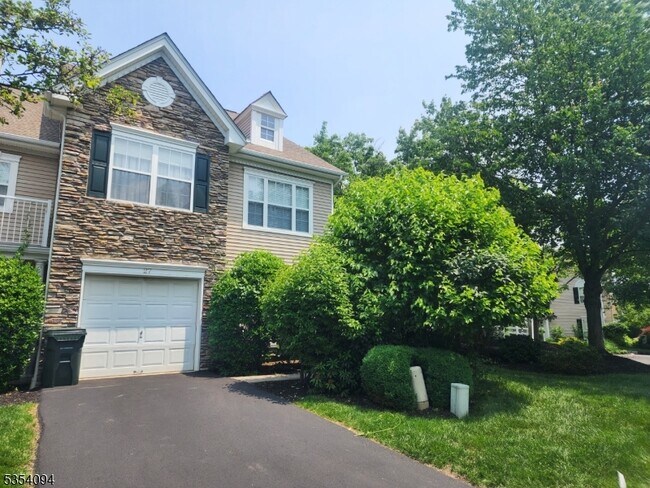 Photo - 27 Musket Dr Townhome