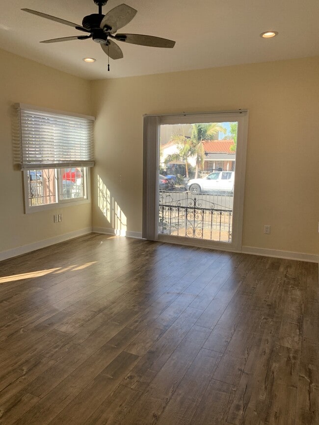 Photo - 1050-1052 W 57th St