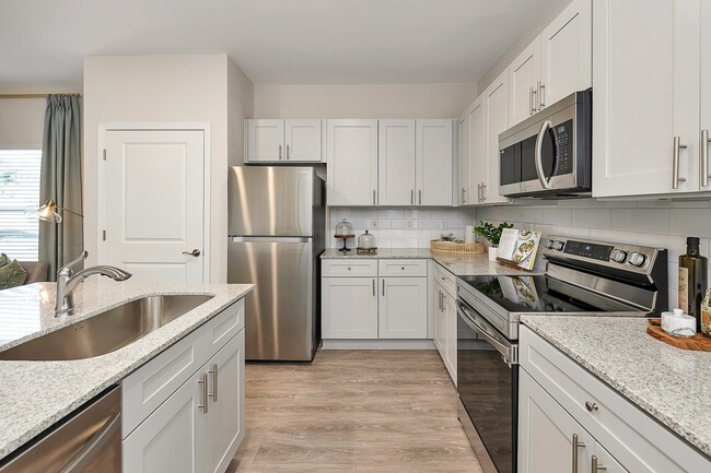 Stylish Kitchens with Stainless Steel Appliances