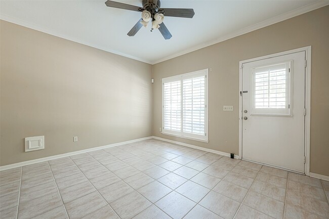 Photo - 2930 Grants Lake Blvd Unit 307