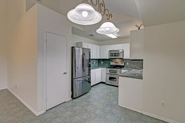 Photo - 7933 Elk Dr