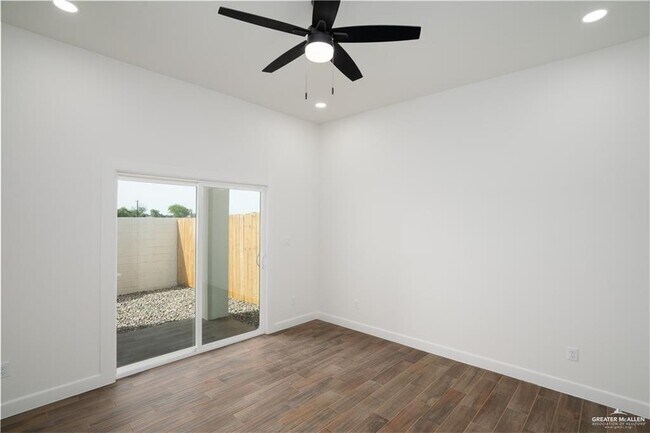Photo - 16 S Marla Ct