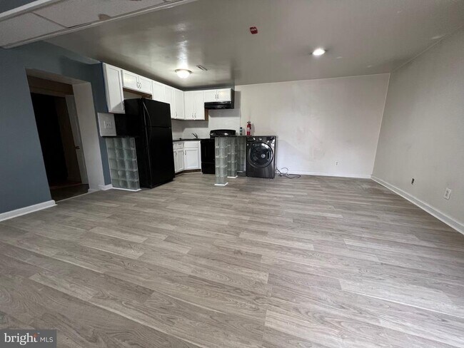 Building Photo - 515 W Girard Ave Unit 1R