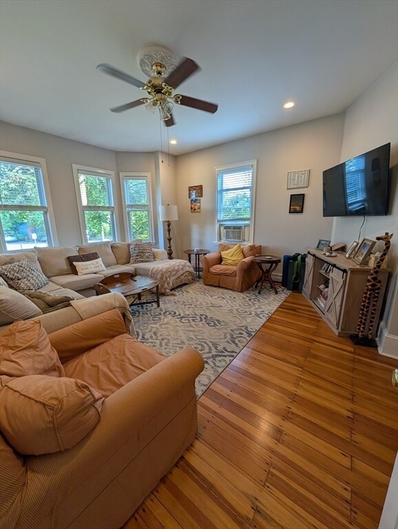 Photo - 186 Amory St Unit 1