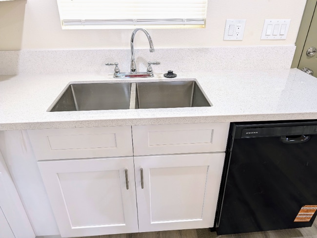 Photo - 1358 N Murray St