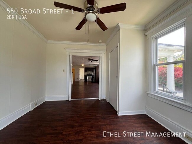 Photo - 550 Broad St Unidad 1