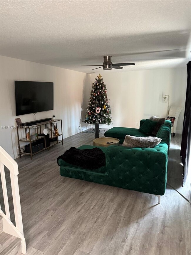 Photo - 2563 Lakeview Ct