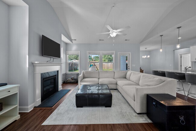 Photo - 85 E Hennings Wy