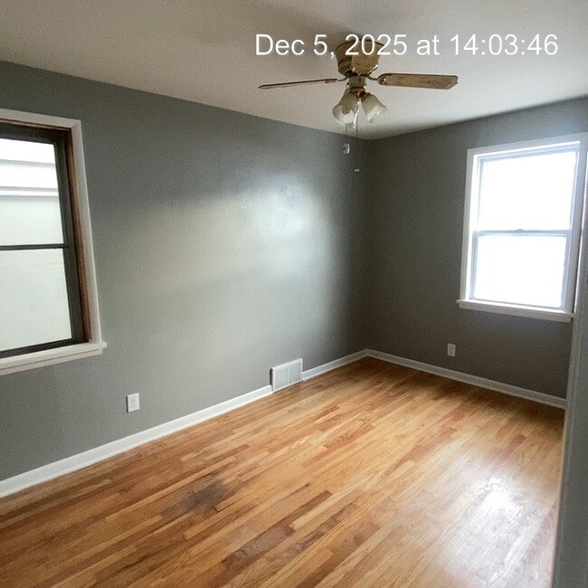 Photo - 823 E Clarke St