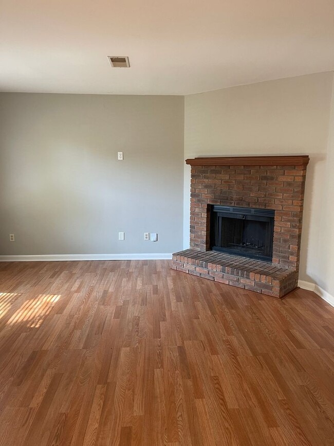 Photo - 3 bedroom 2 bath Hermitage duplex