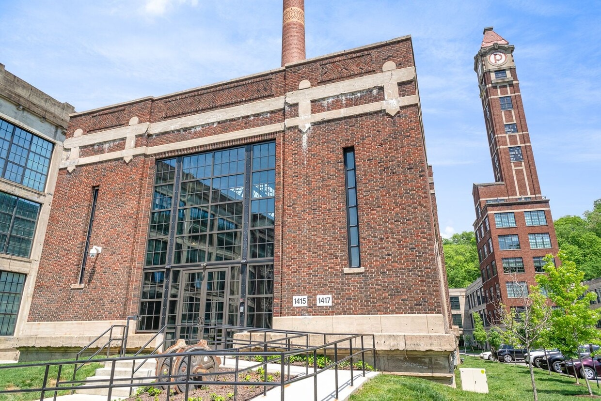 Swanky, Funky, Groovy, loft space Cincinna... - Swanky, Funky, Groovy, loft space Cincinna...