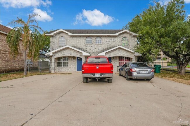 16 Ashley Dr