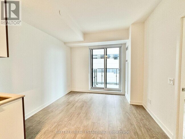 Photo - 543 Richmond St W Unit 1127