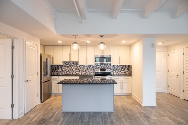 2301 | Kitchen - ArriveKC Condos