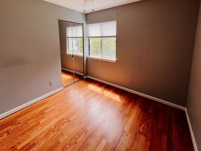 Photo - 1440 Seneca Dr