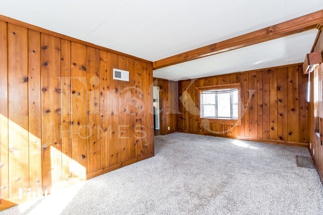 Photo - 530 Baldwin Ave