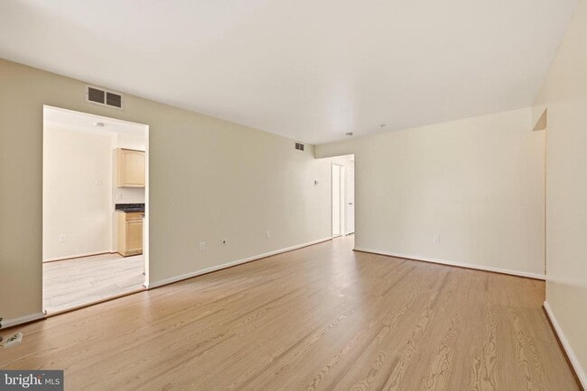 Photo - 2505 McVeary Ct Unidad 11D