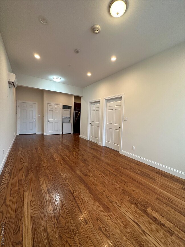 Photo - 157-161-161 Post Ave Unit 203