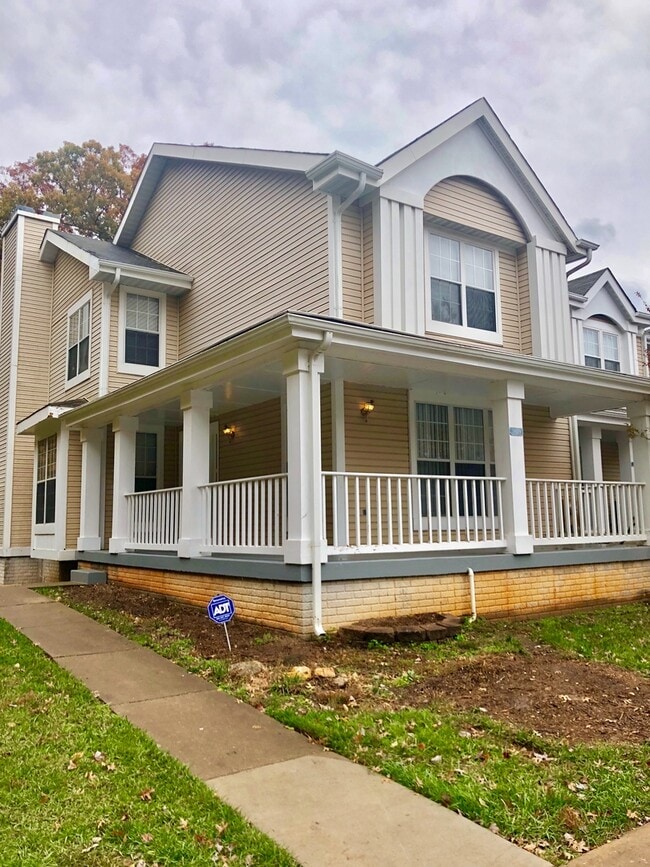 Building Photo - Charming 3 Bedroom/2.5 Bathroom Home in Randallstown, MD!