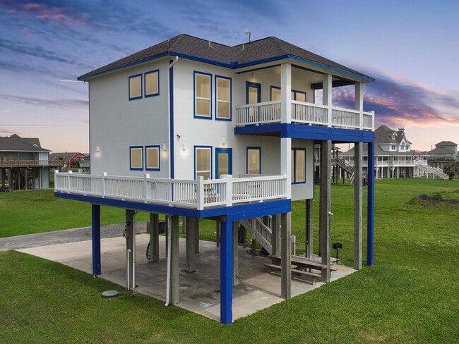 Photo - 2496 Gilmore