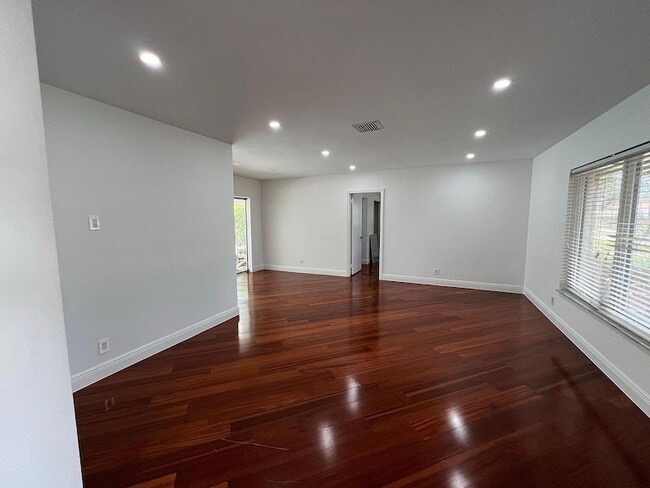 Photo - 1250 SW 15th Ave