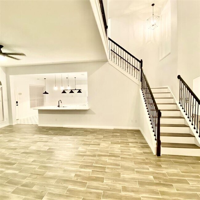 Photo - 1704 Juniper Ridge Loop